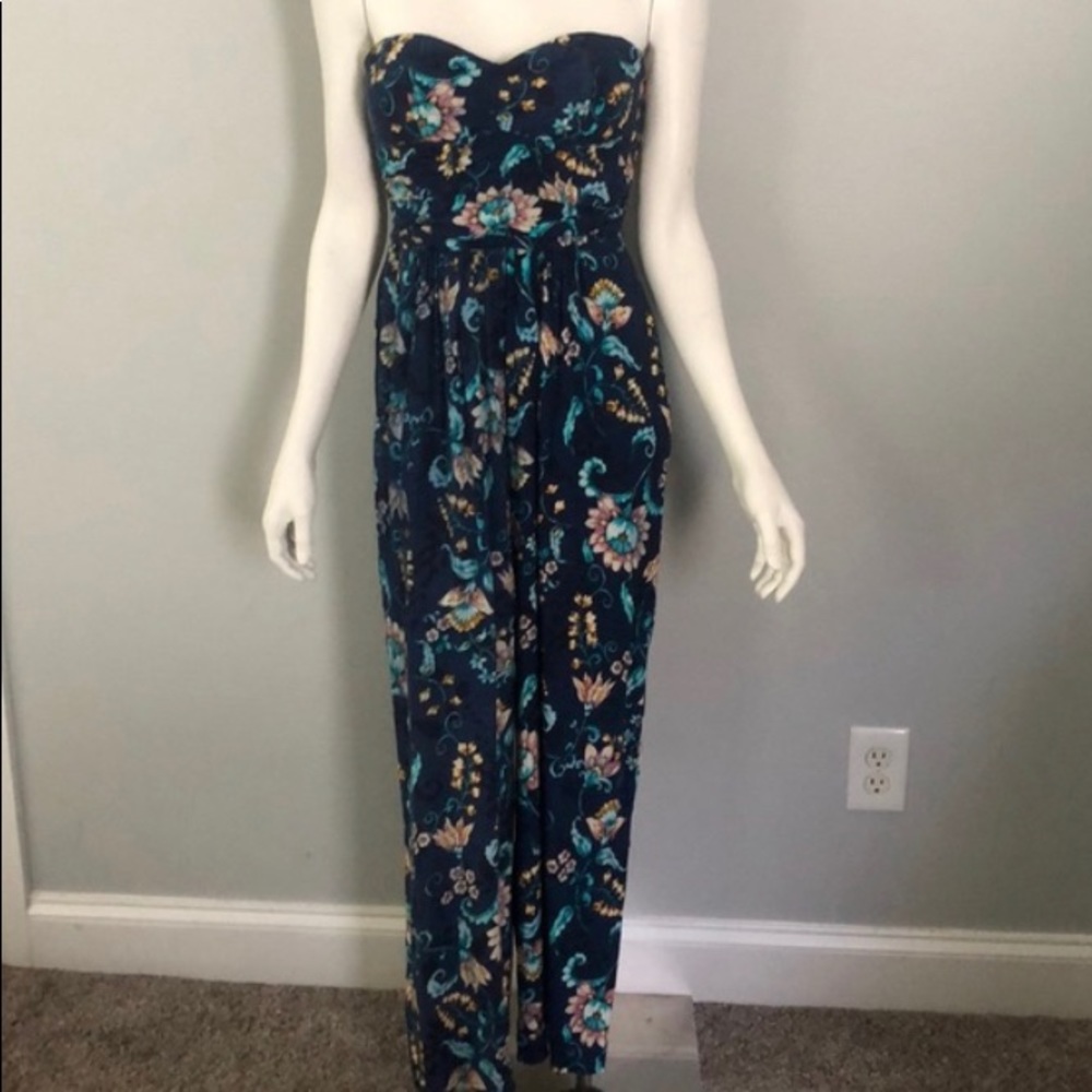 Band of Gypsies Blue Floral Strapless Jumpsuit
Band of Gypsies